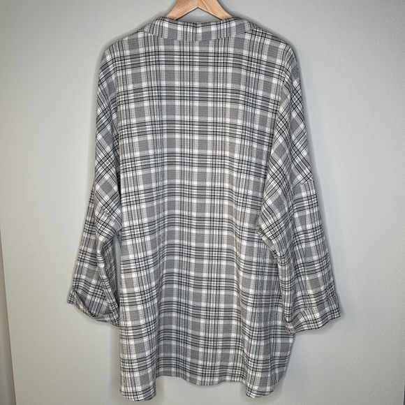 Show Me Your Mumu Lorolie Tunic Button Down Shirt in Black & White Size XL - Picture 6 of 9